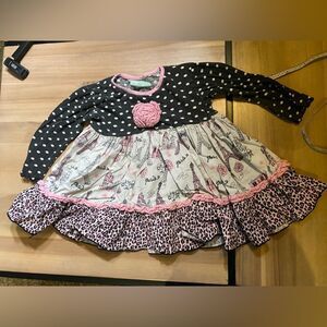 Sage and Lily top‎